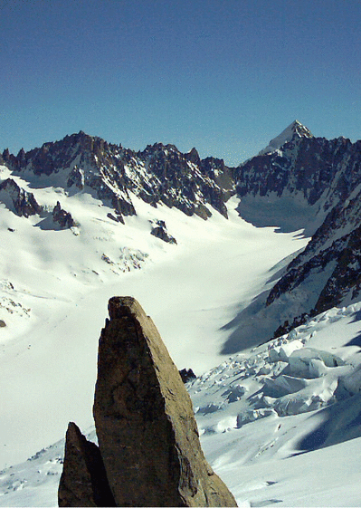 Rocher dans la montagne